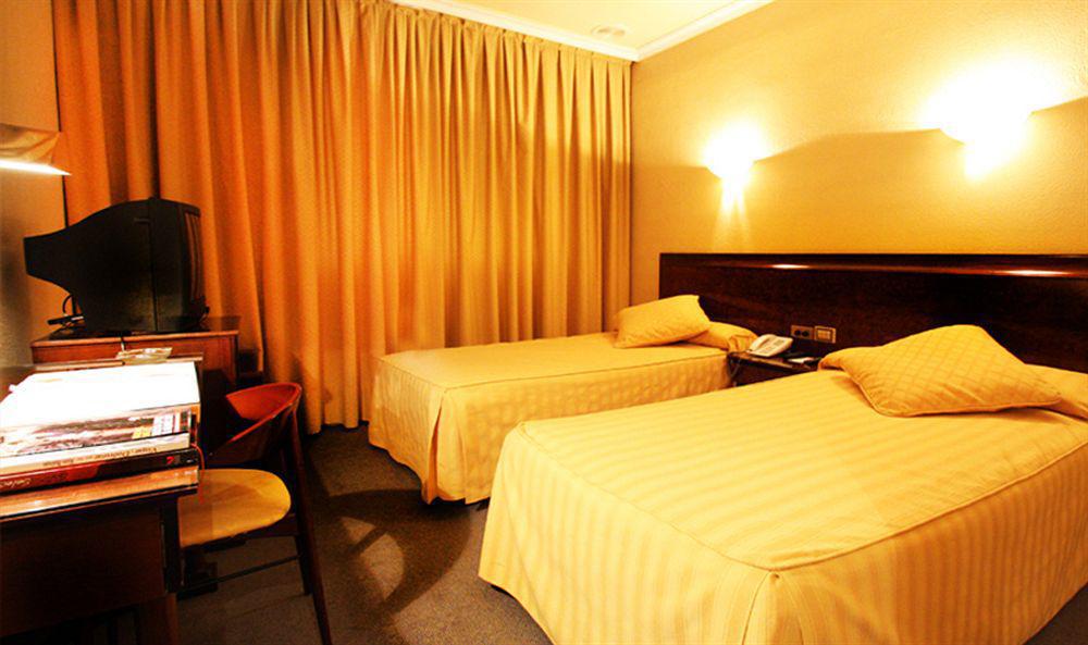 Occidental Vigo Hotel Værelse billede